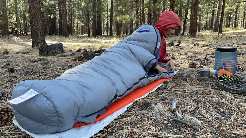 Feathered Friends Hummingbird YF 30 Sleeping Bag